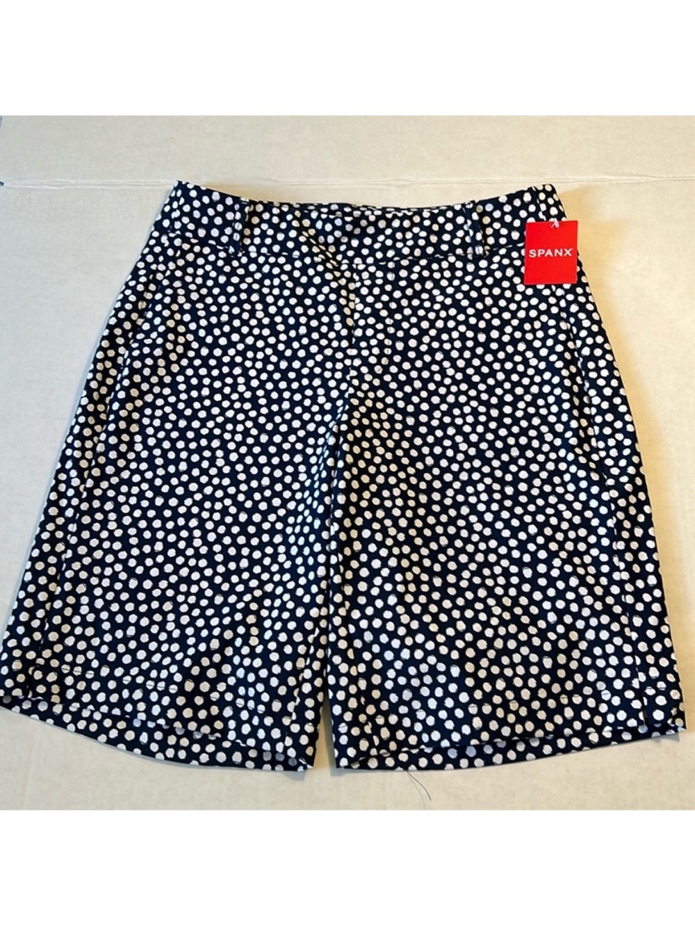 Spanx Small Shorts 10” Sunshine Shorts in Navy Painted Dot NWT - Picture 2 of 8